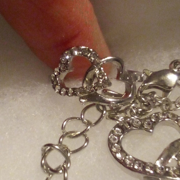 Silver tone heart crystal jewelry set - Picture 4 of 7